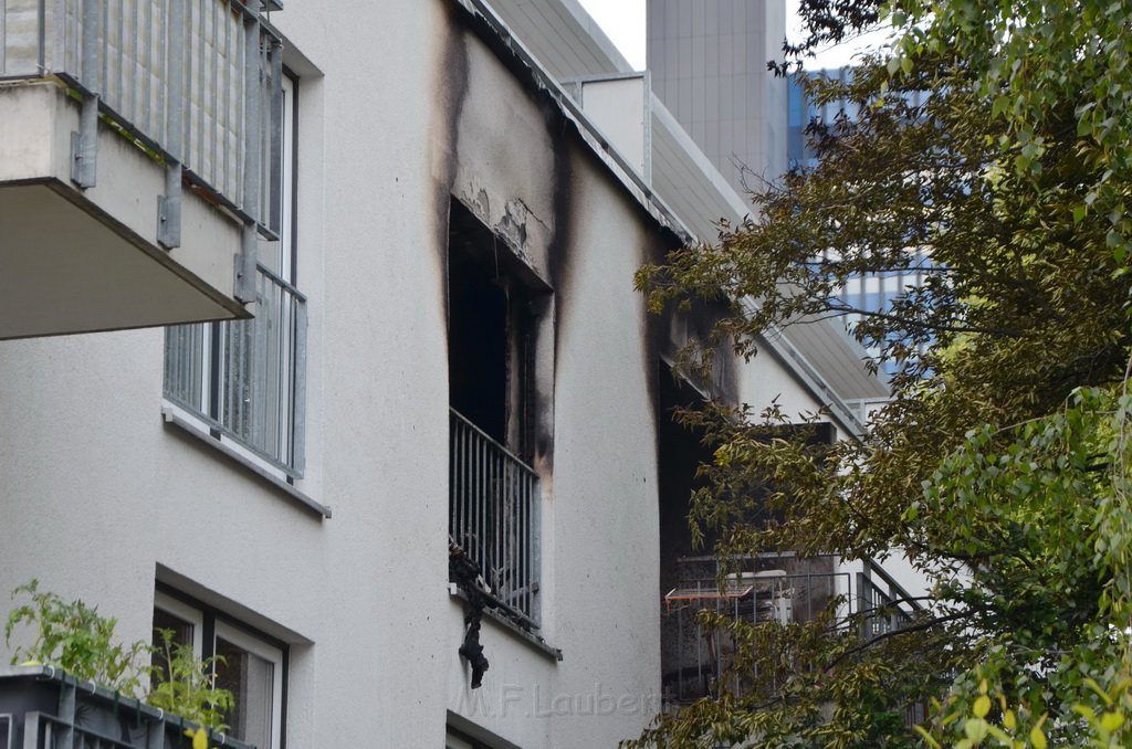 Feuer 2 Y Koeln Raderberg Stahleckstr P86.JPG - Miklos Laubert